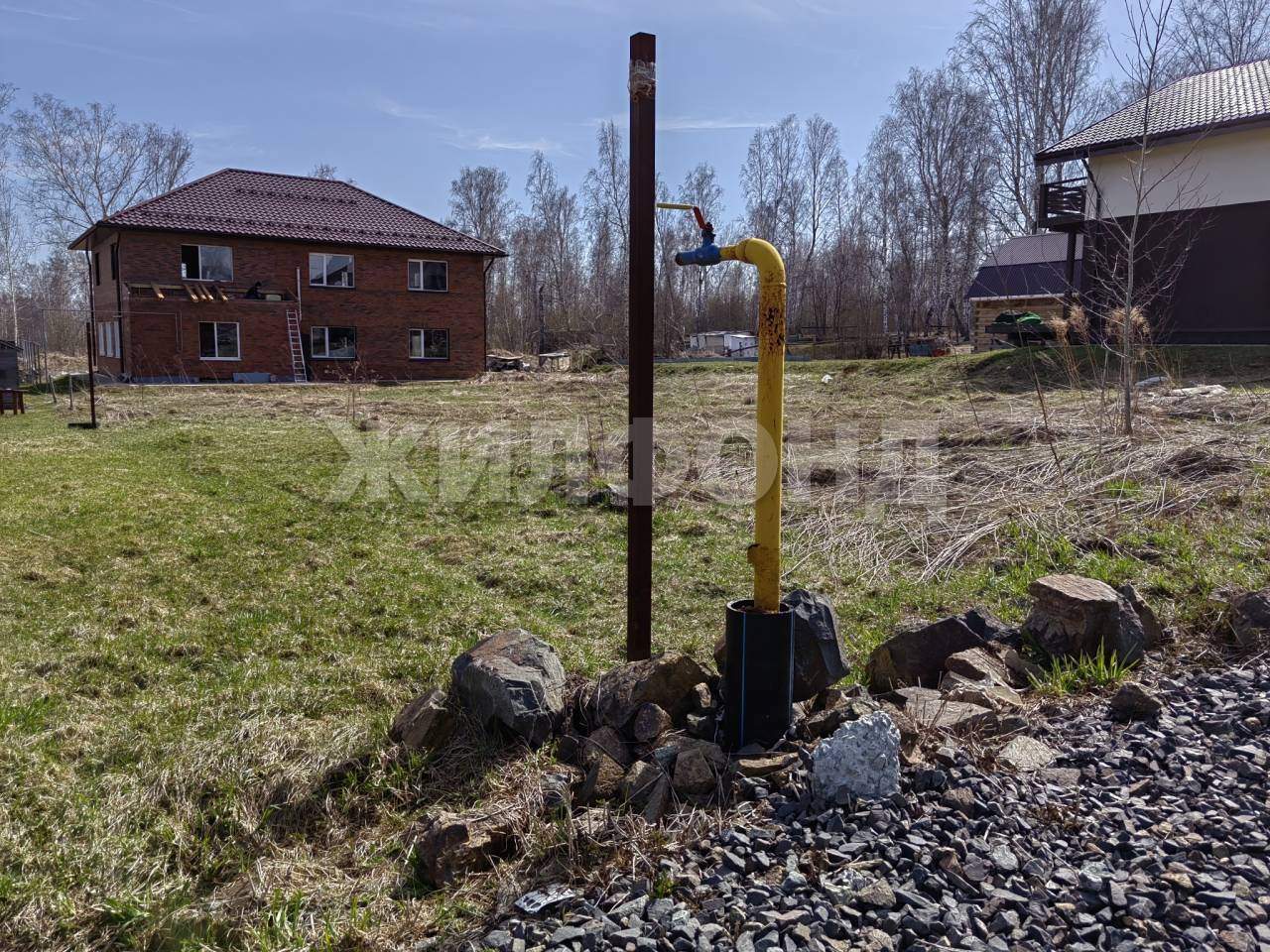 Продам земельный участок 800 м.кв.