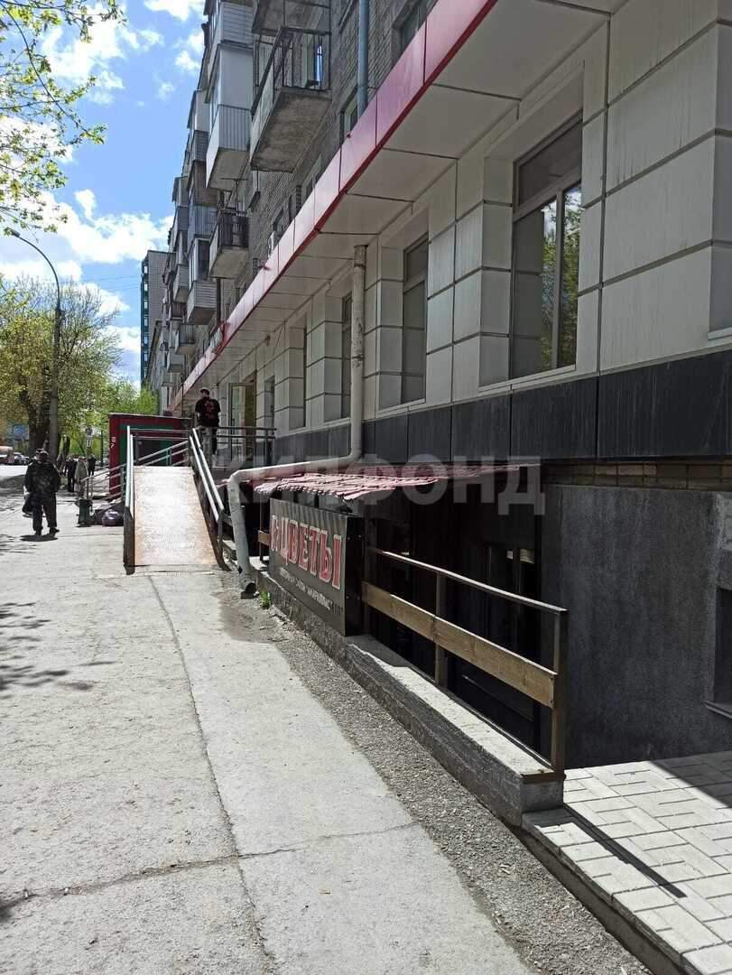 Продам магазин 583 м.кв.