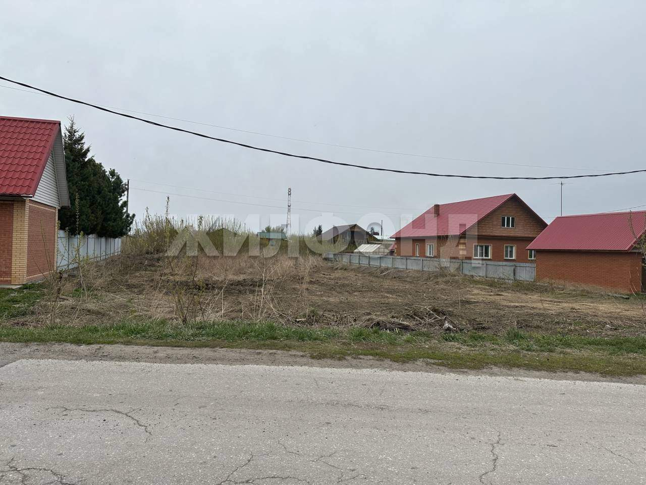 Продам земельный участок 1084 м.кв.