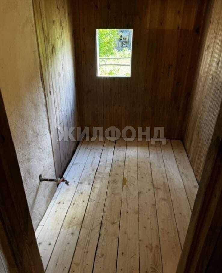 Продам земельный участок 700 м.кв.