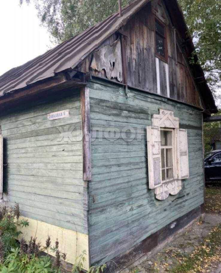 Продам земельный участок 700 м.кв.