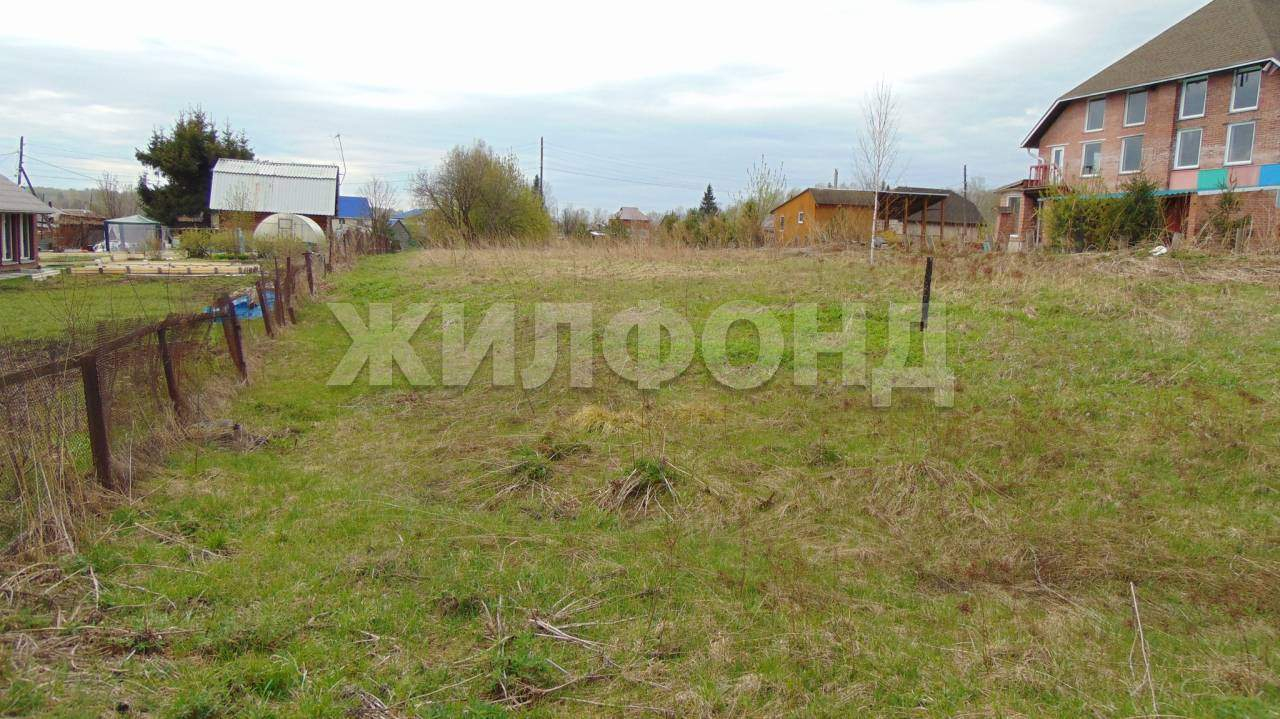 Продам земельный участок 1517 м.кв.