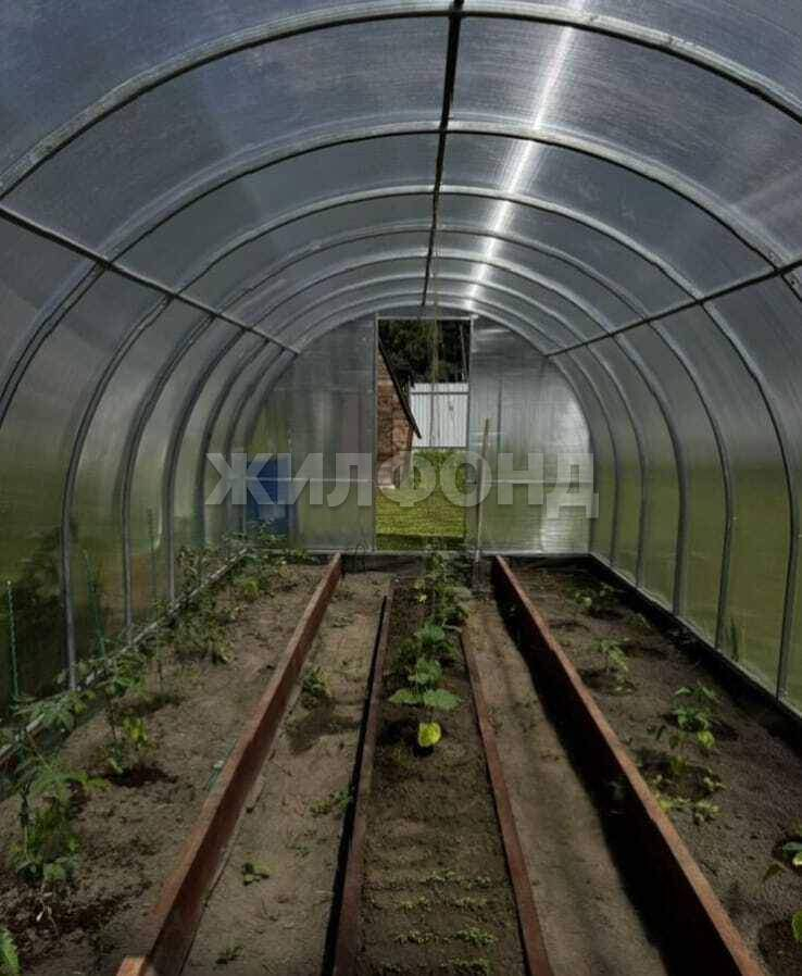 Продам земельный участок 700 м.кв.