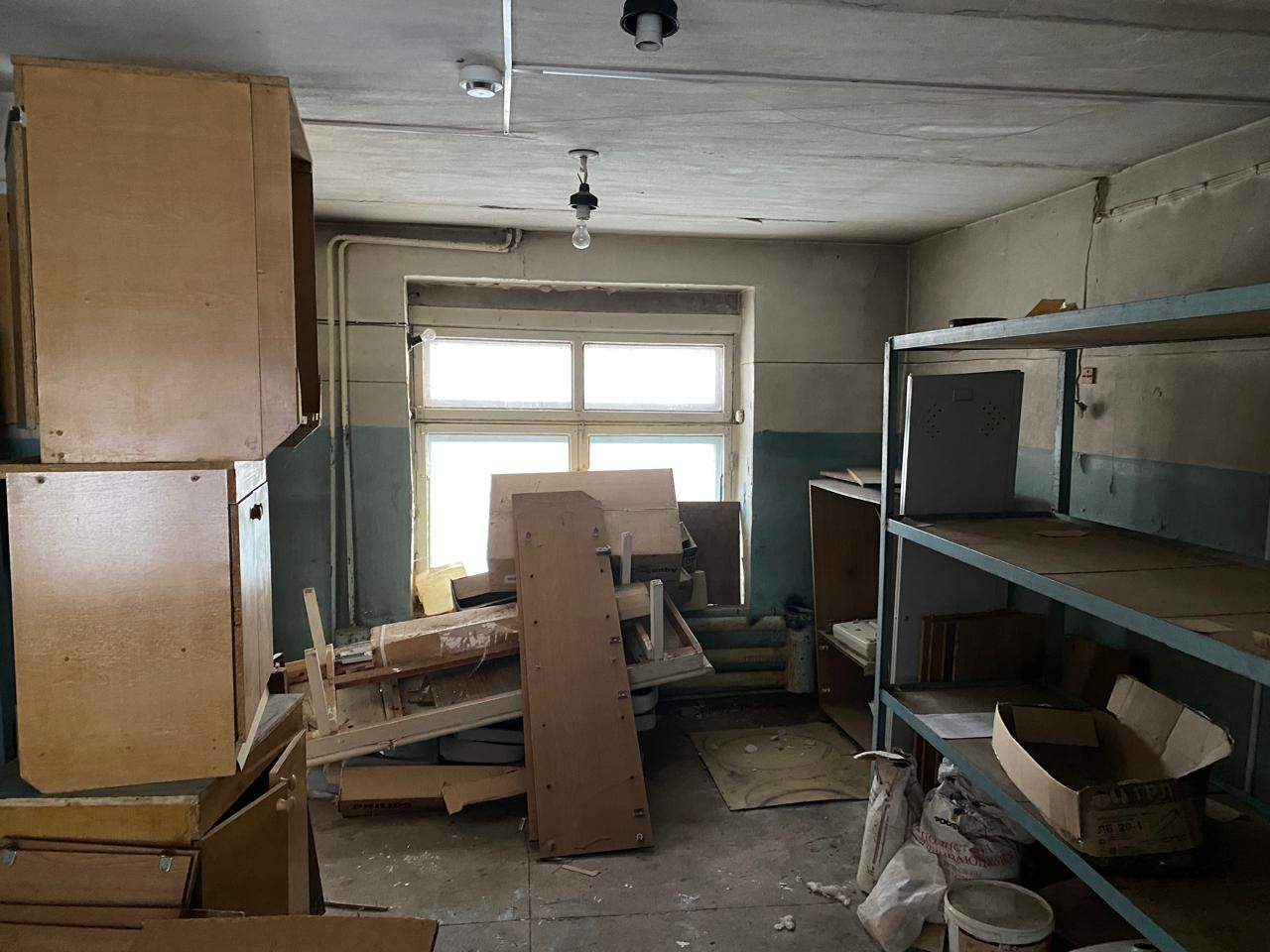 Продам торговое помещение 1376.2 м.кв.