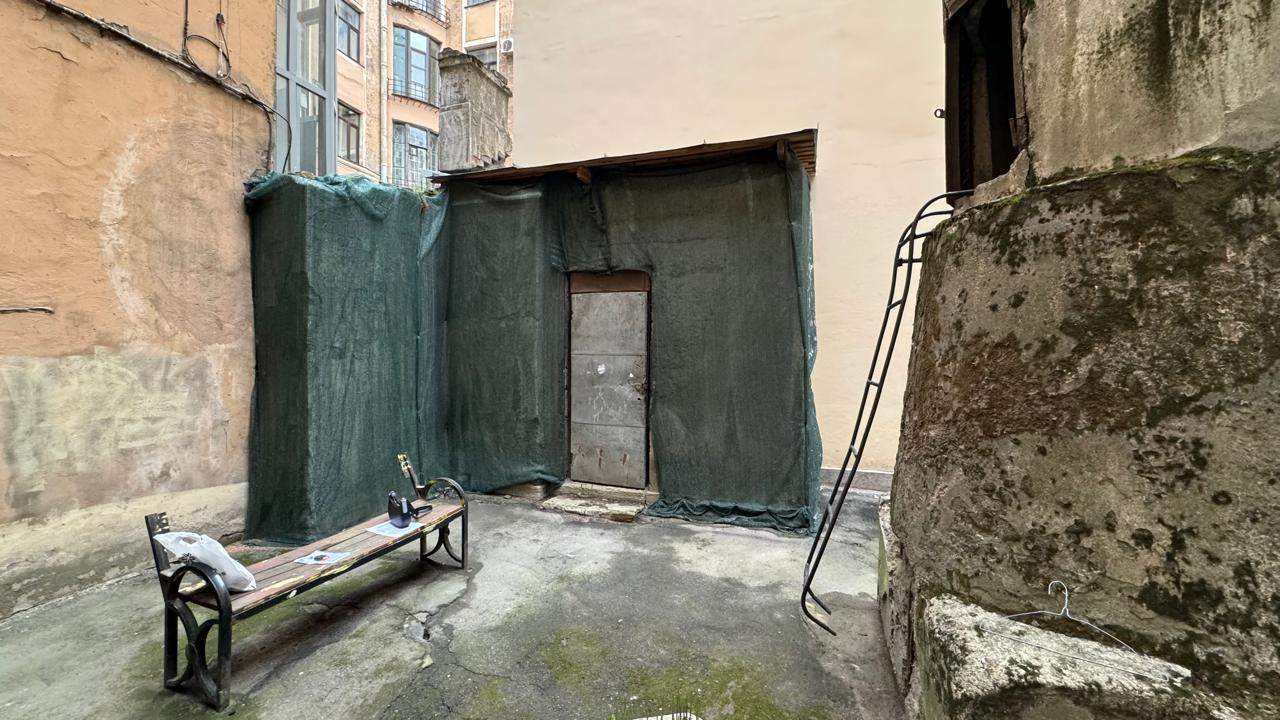 Продам торговое помещение 8 м.кв.