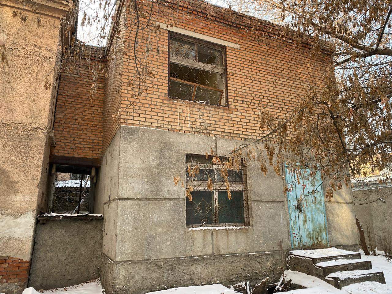 Продам торговое помещение 1376.2 м.кв.
