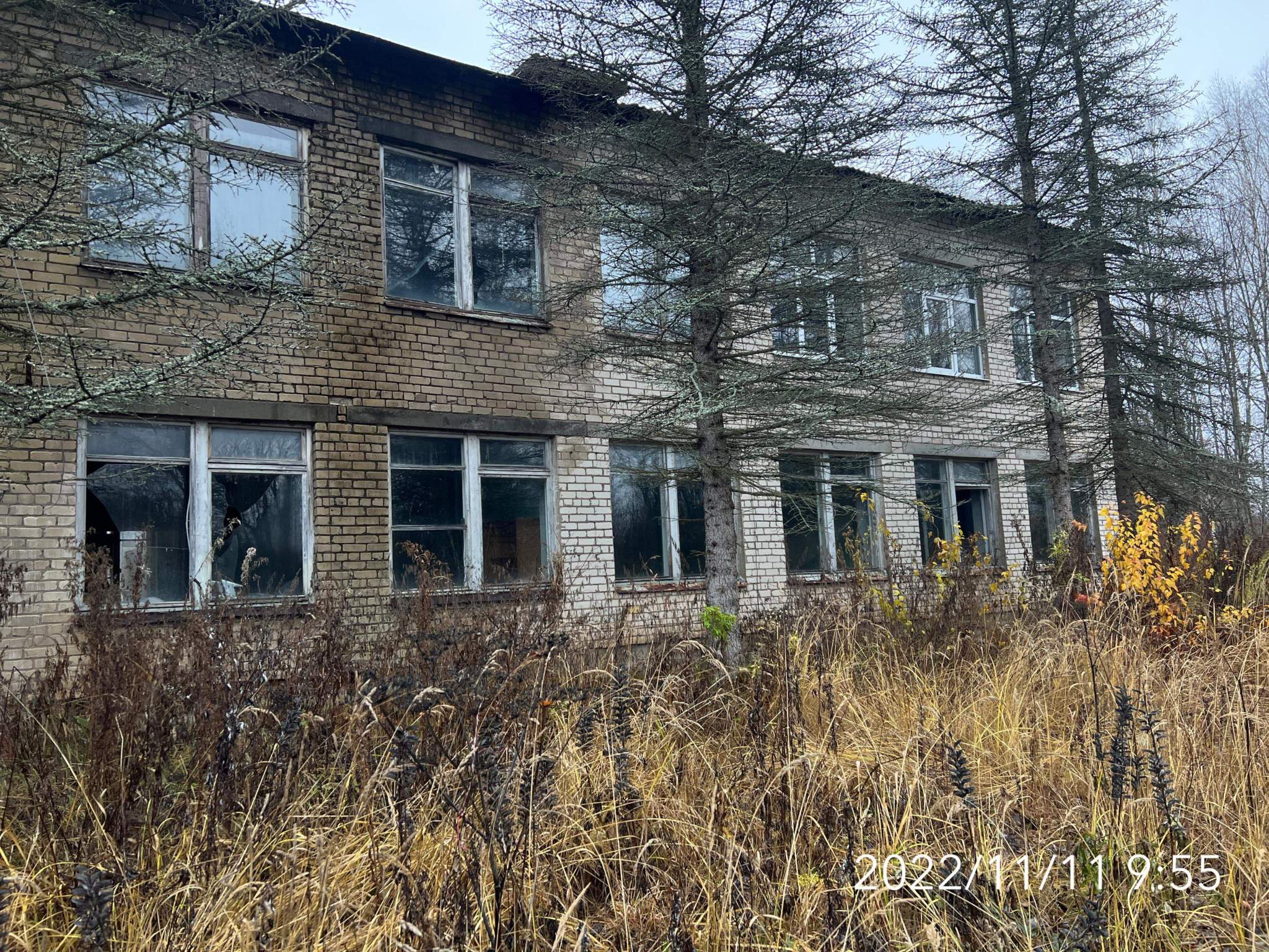 Продам торговое помещение 1096.8 м.кв.