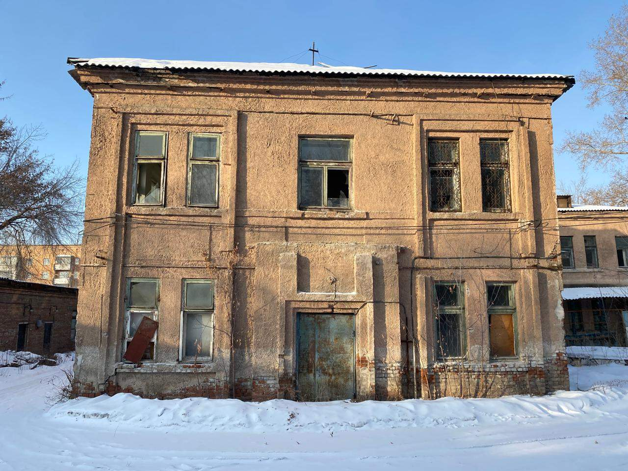Продам торговое помещение 1376.2 м.кв.