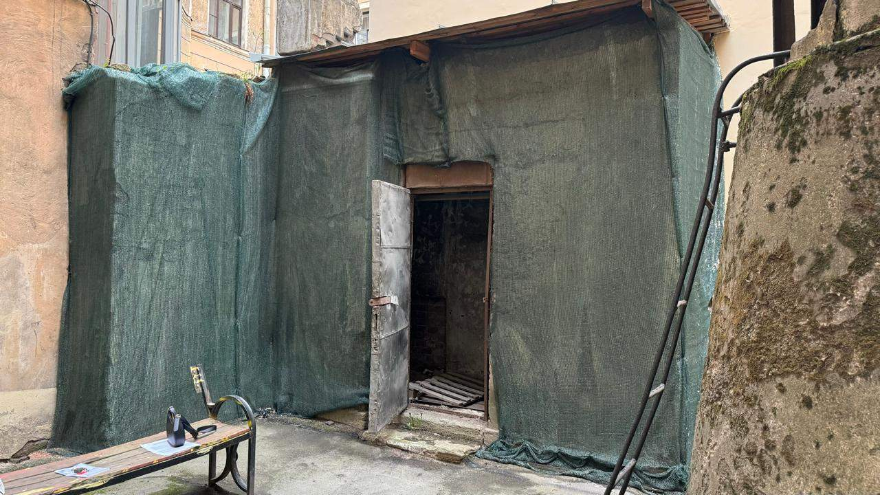 Продам торговое помещение 8 м.кв.