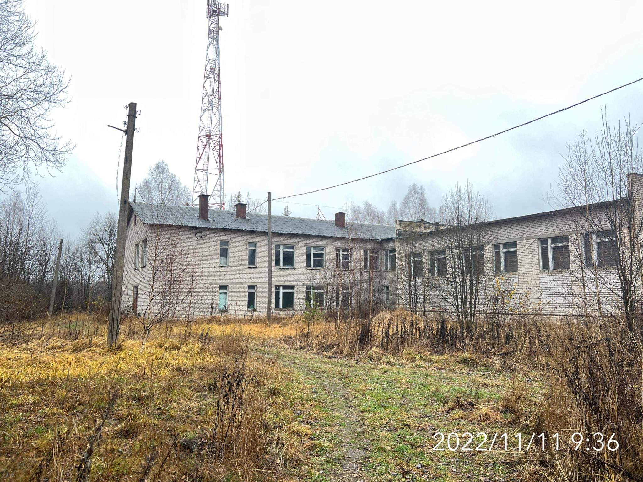 Продам торговое помещение 1096.8 м.кв.