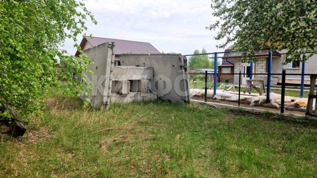 Продам земельный участок 1745 м.кв.