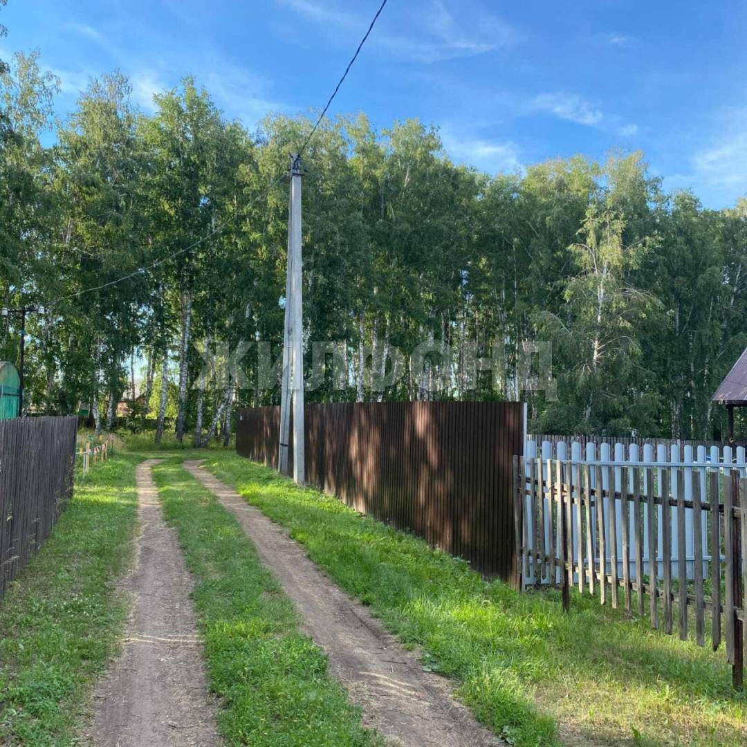 Продам земельный участок 600 м.кв.