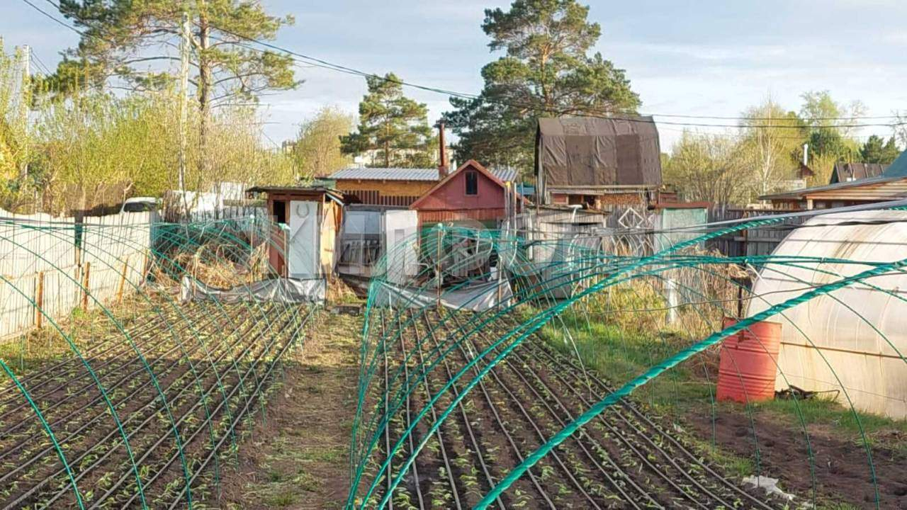 Продам земельный участок 660 м.кв.
