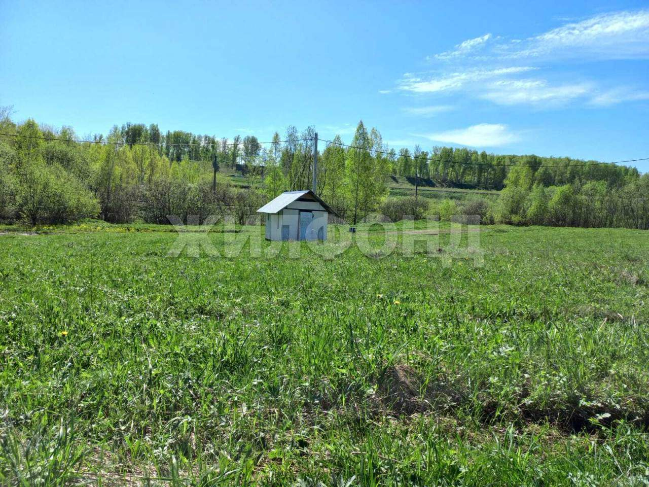 Продам земельный участок 1000 м.кв.