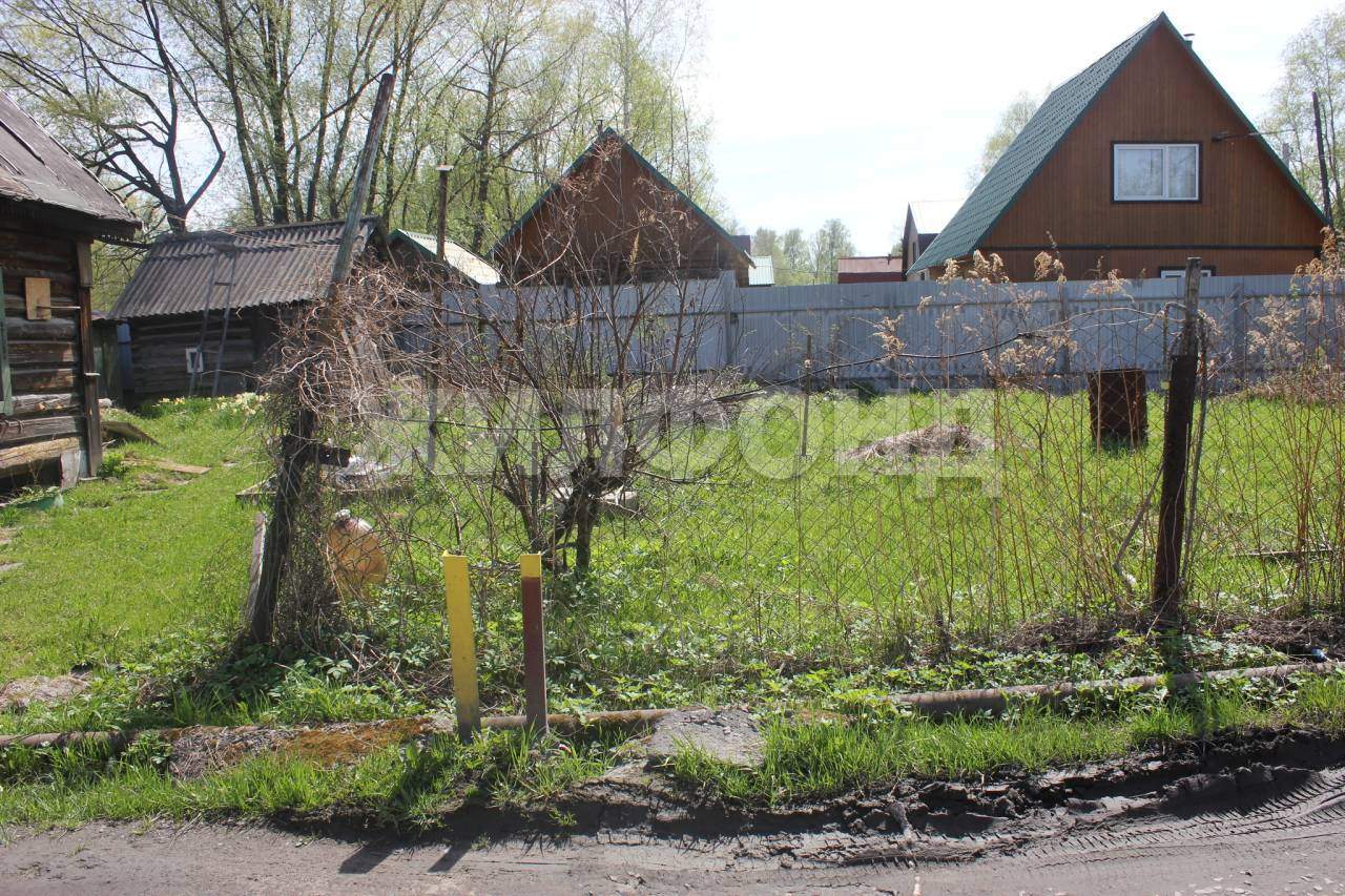 Продам земельный участок 426 м.кв.