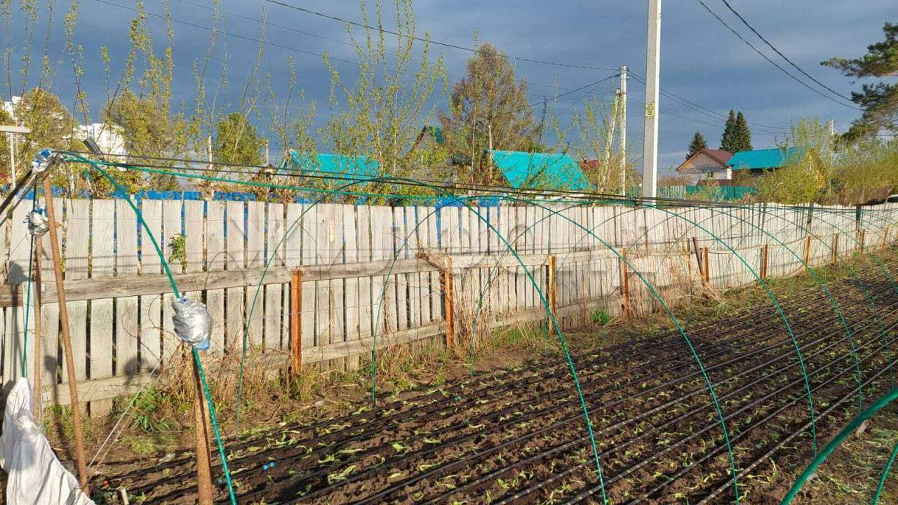 Продам земельный участок 660 м.кв.