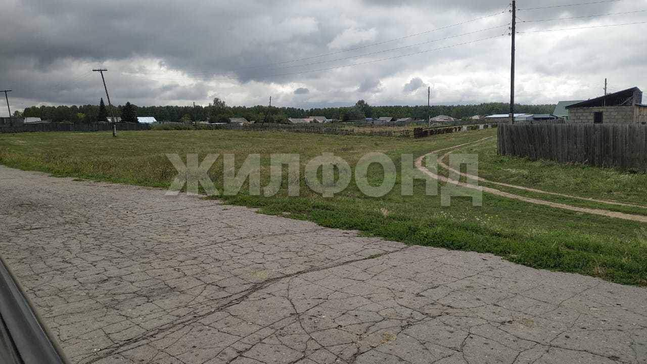 Продам земельный участок 2500 м.кв.