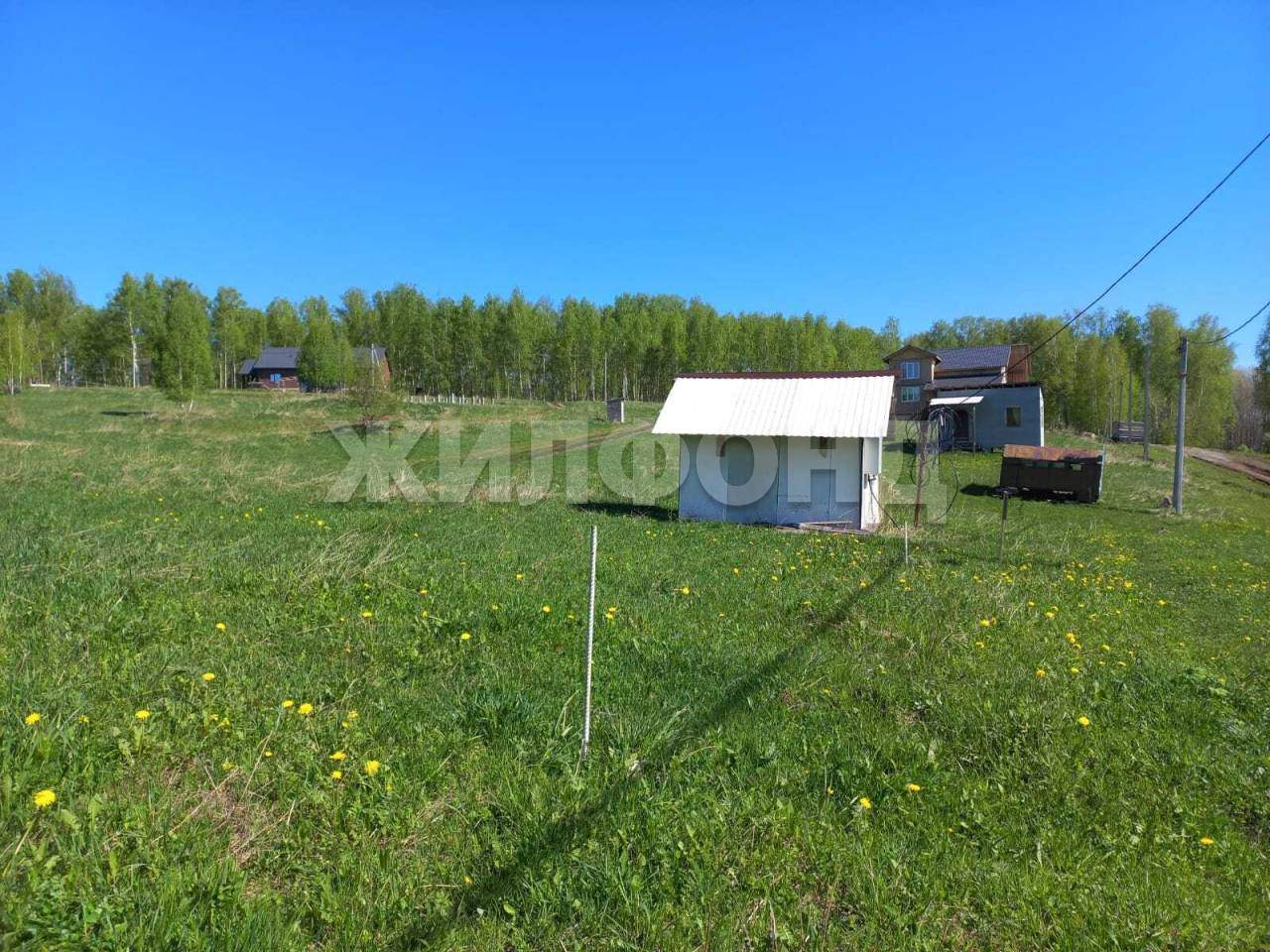 Продам земельный участок 1000 м.кв.