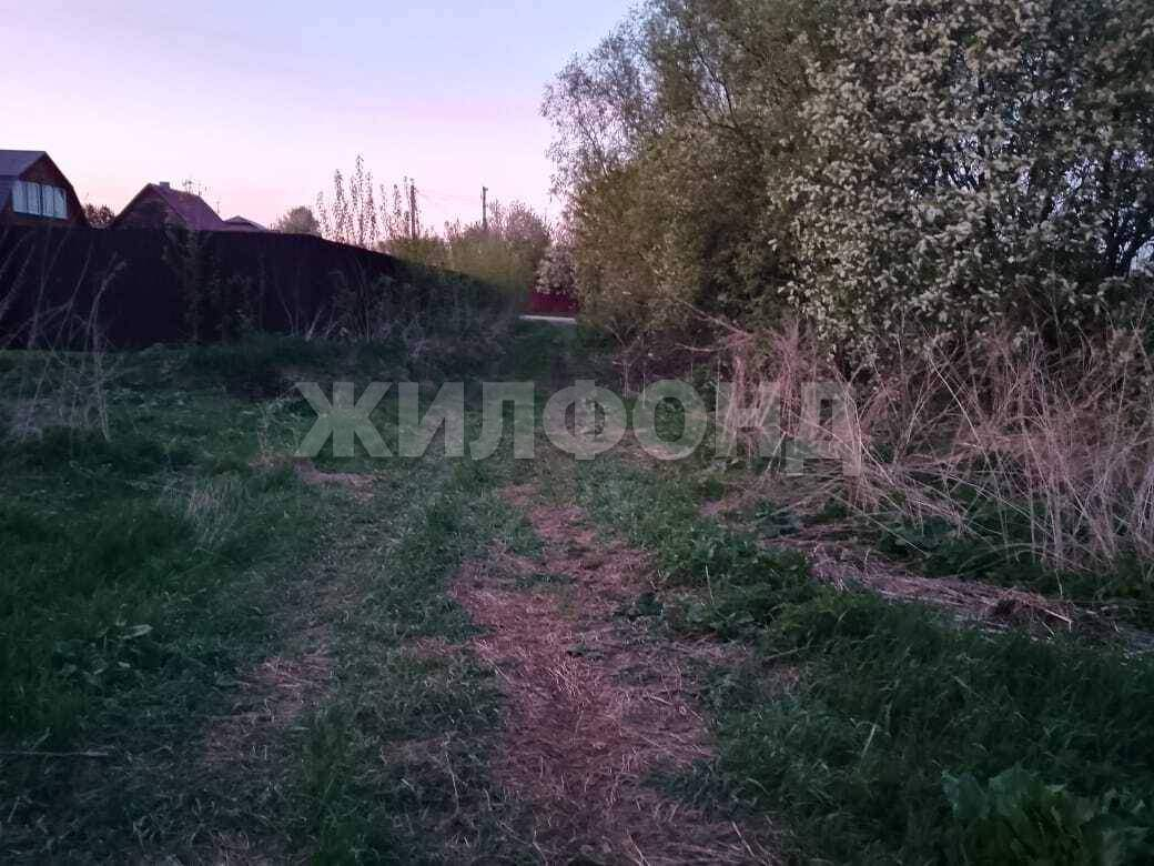 Продам земельный участок 1000 м.кв.