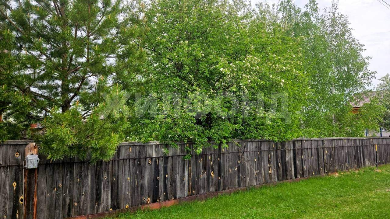 Продам земельный участок 1745 м.кв.