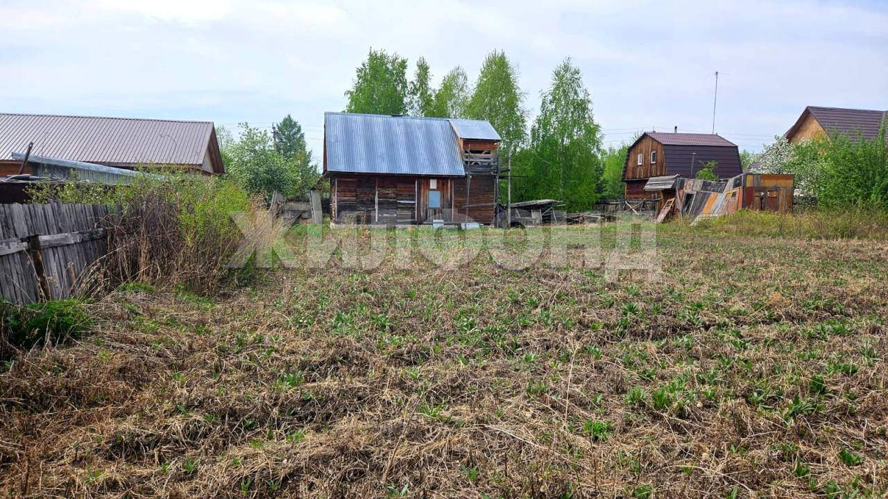 Продам земельный участок 1745 м.кв.