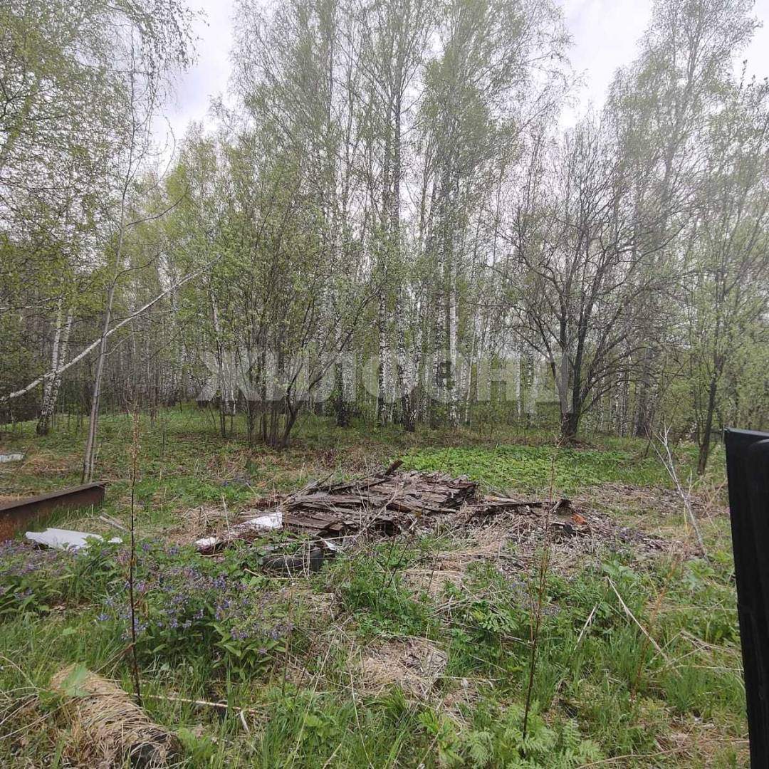Продам земельный участок 704 м.кв.