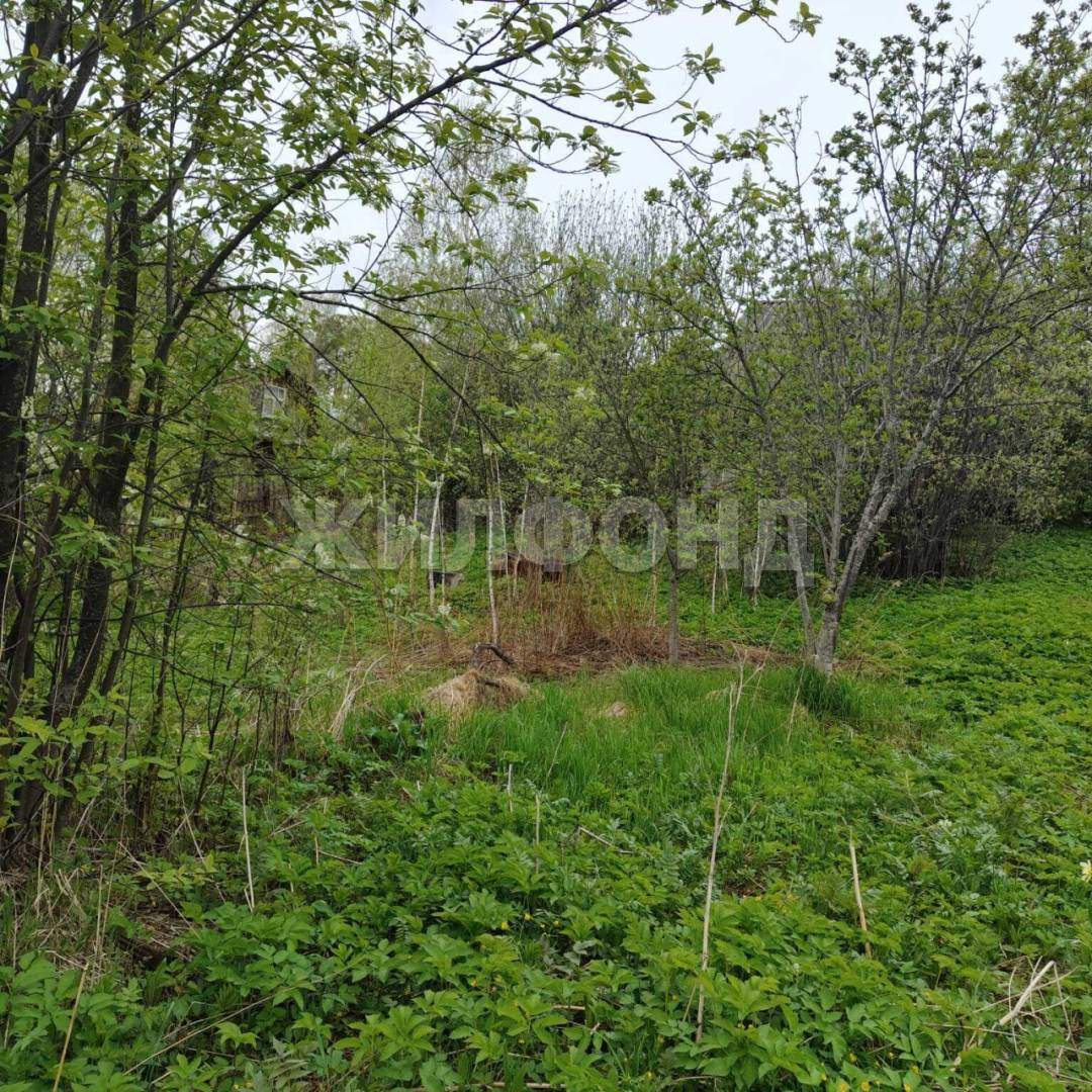 Продам земельный участок 690 м.кв.