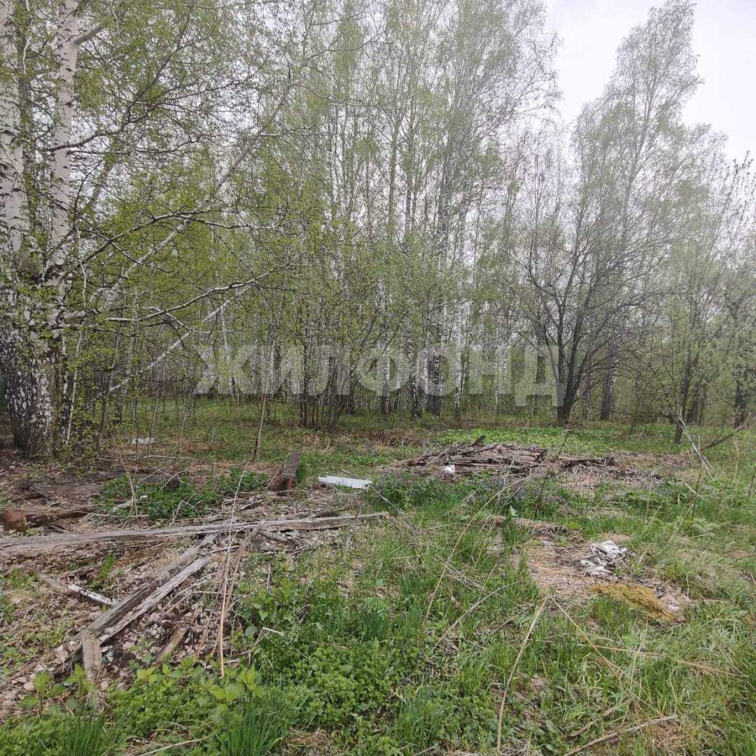 Продам земельный участок 704 м.кв.