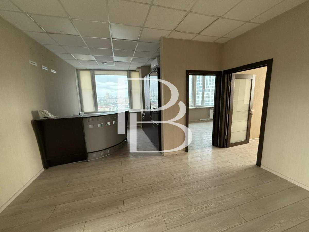 Сдам в аренду офис 1246 м.кв.