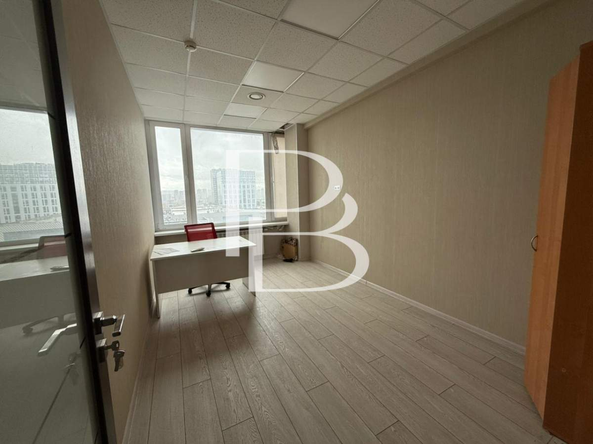 Сдам в аренду офис 1246 м.кв.