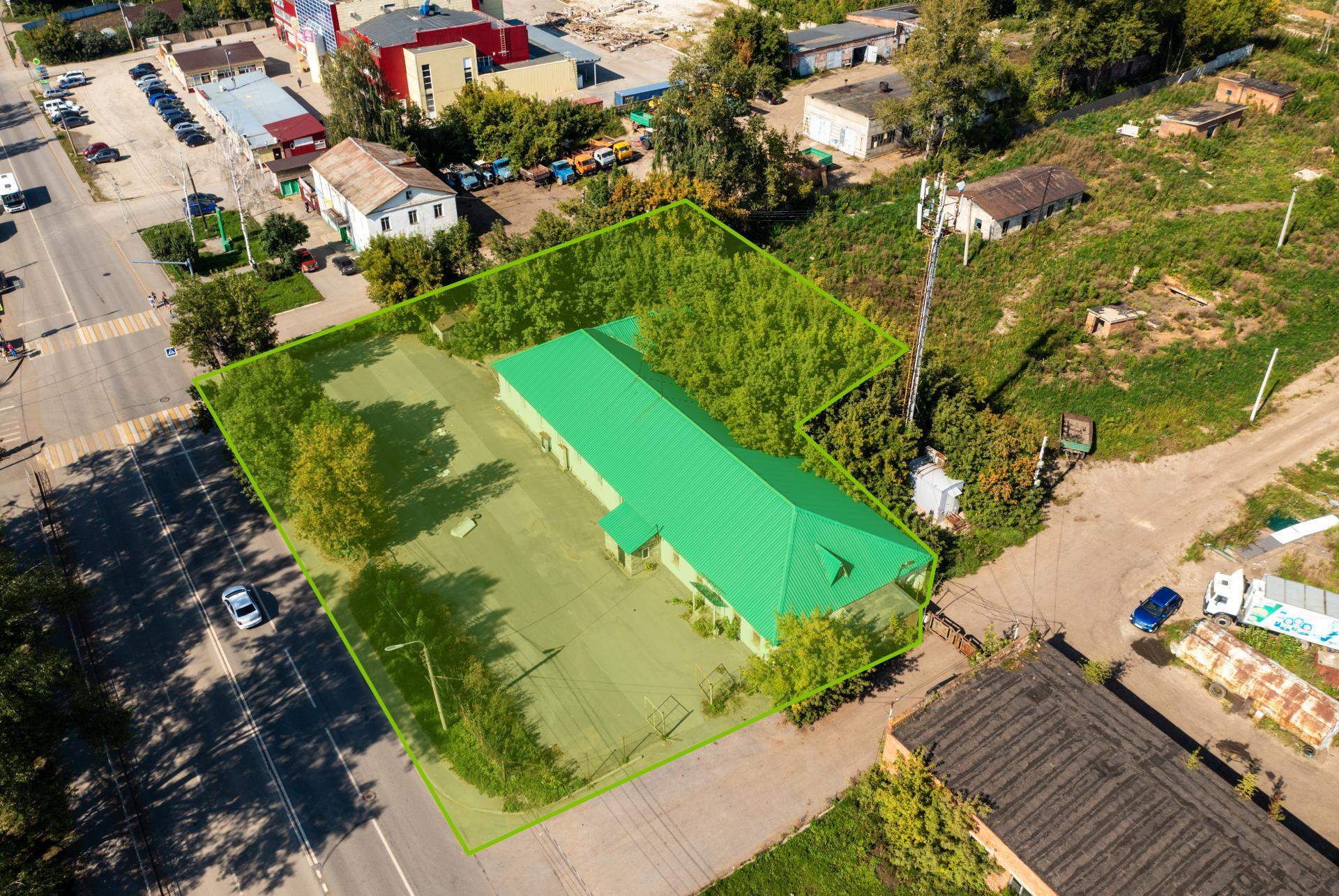 Продам торговое помещение 444.7 м.кв.