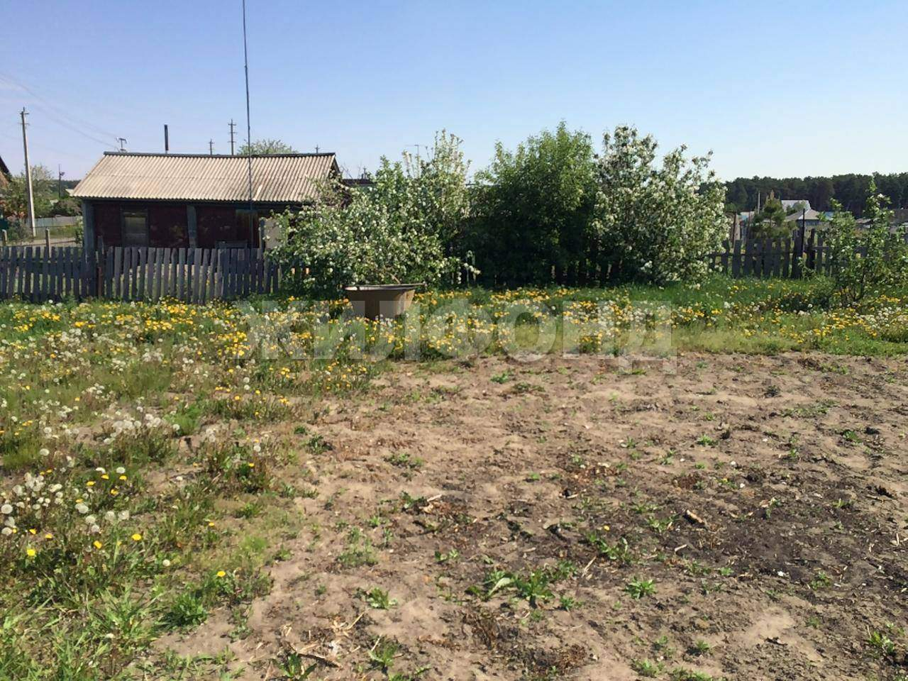 Продам земельный участок 930 м.кв.
