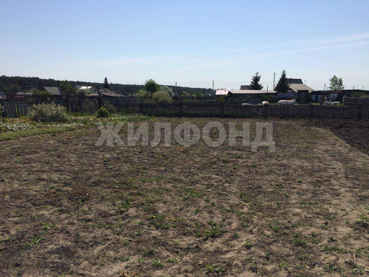 Продам земельный участок 930 м.кв.