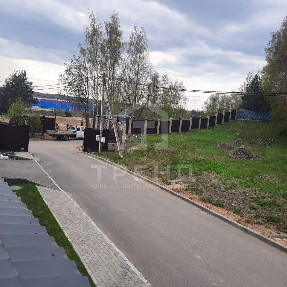 Продам земельный участок 1200 м.кв.