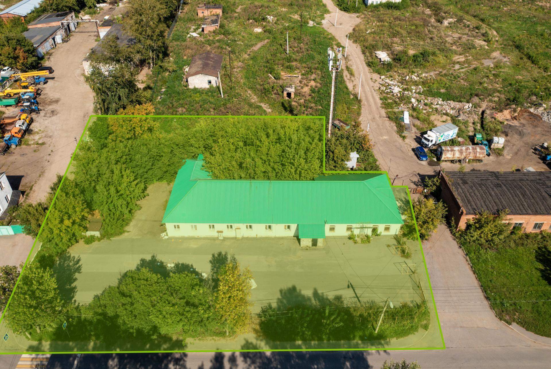 Продам торговое помещение 444.7 м.кв.