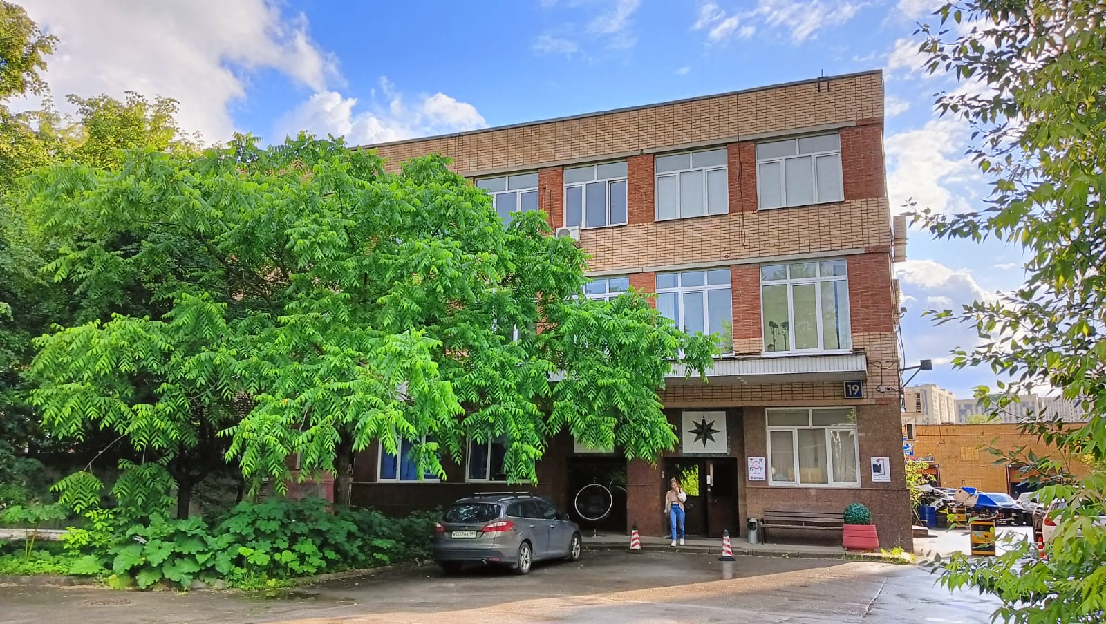 Сдам в аренду офис 171.2 м.кв.