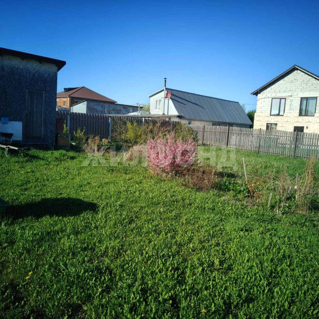 Продам земельный участок 729 м.кв.