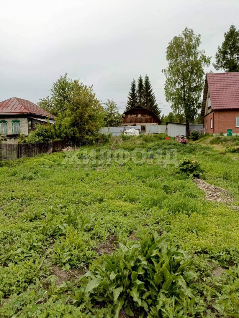 Продам земельный участок 640 м.кв.