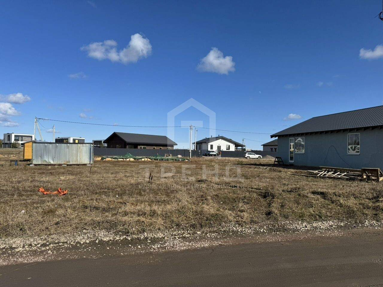 Продам земельный участок 652 м.кв.