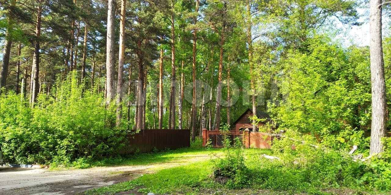 Продам земельный участок 1500 м.кв.