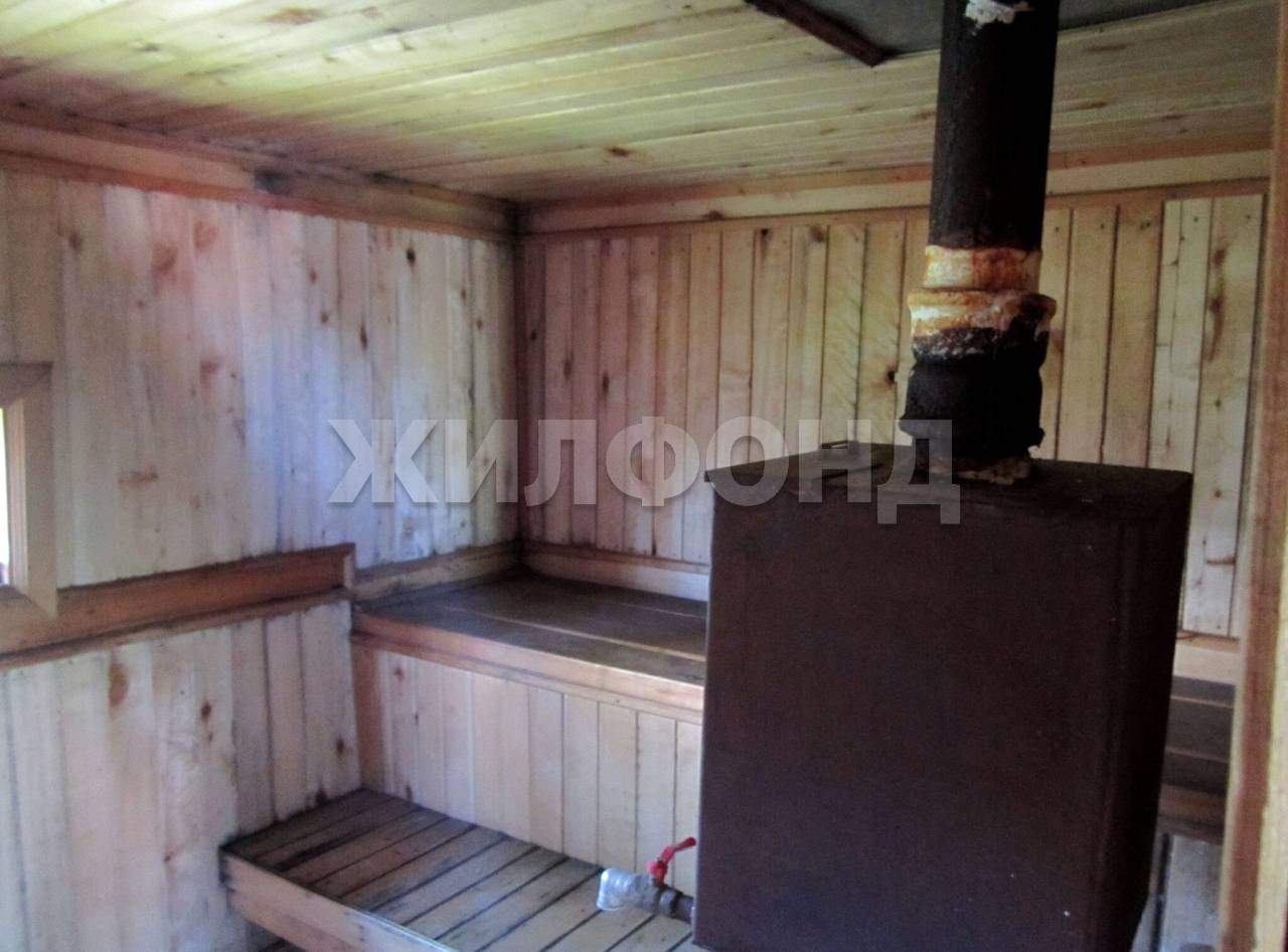 Продам земельный участок 599 м.кв.