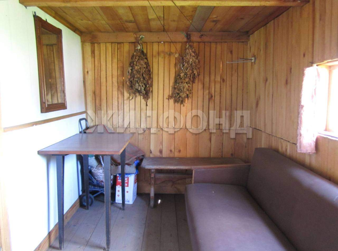 Продам земельный участок 599 м.кв.