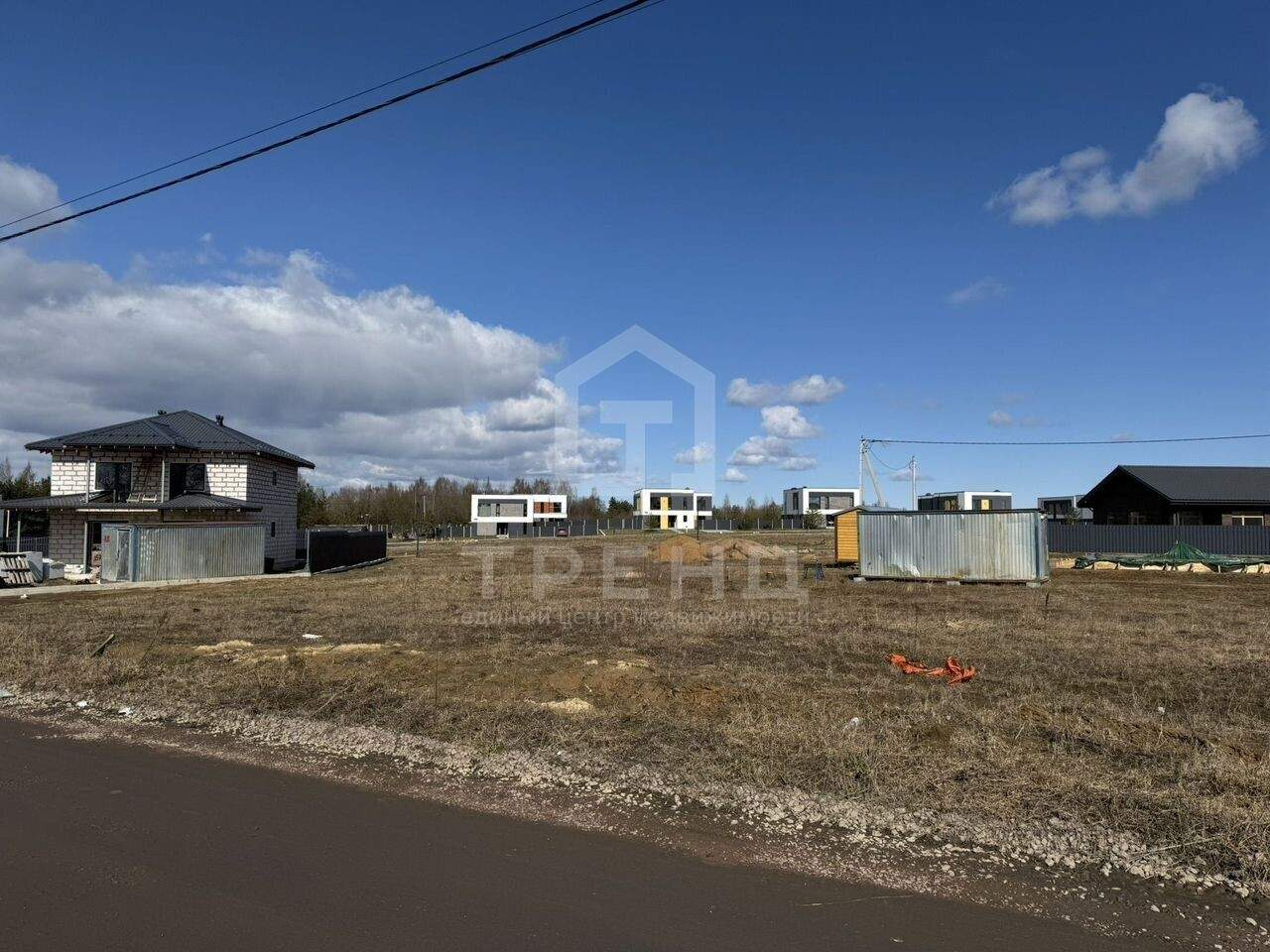 Продам земельный участок 652 м.кв.
