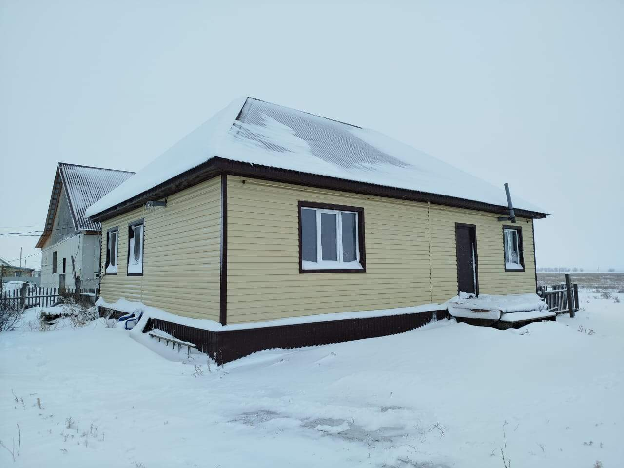 Коттедж на продажу в Шахтном, Молодежная улица, 14а фото №1
