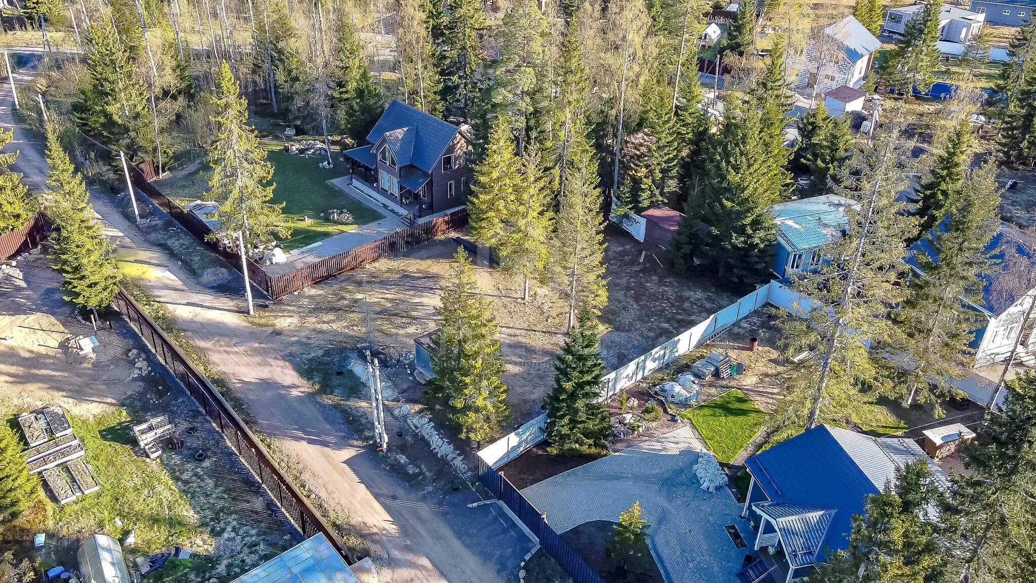 Продам земельный участок 809 м.кв.