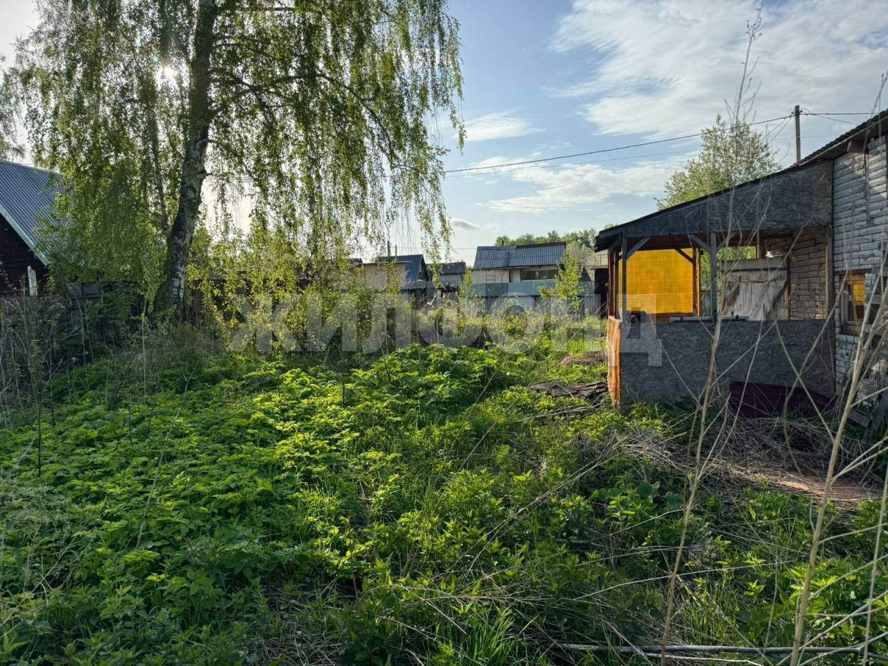 Продам земельный участок 800 м.кв.