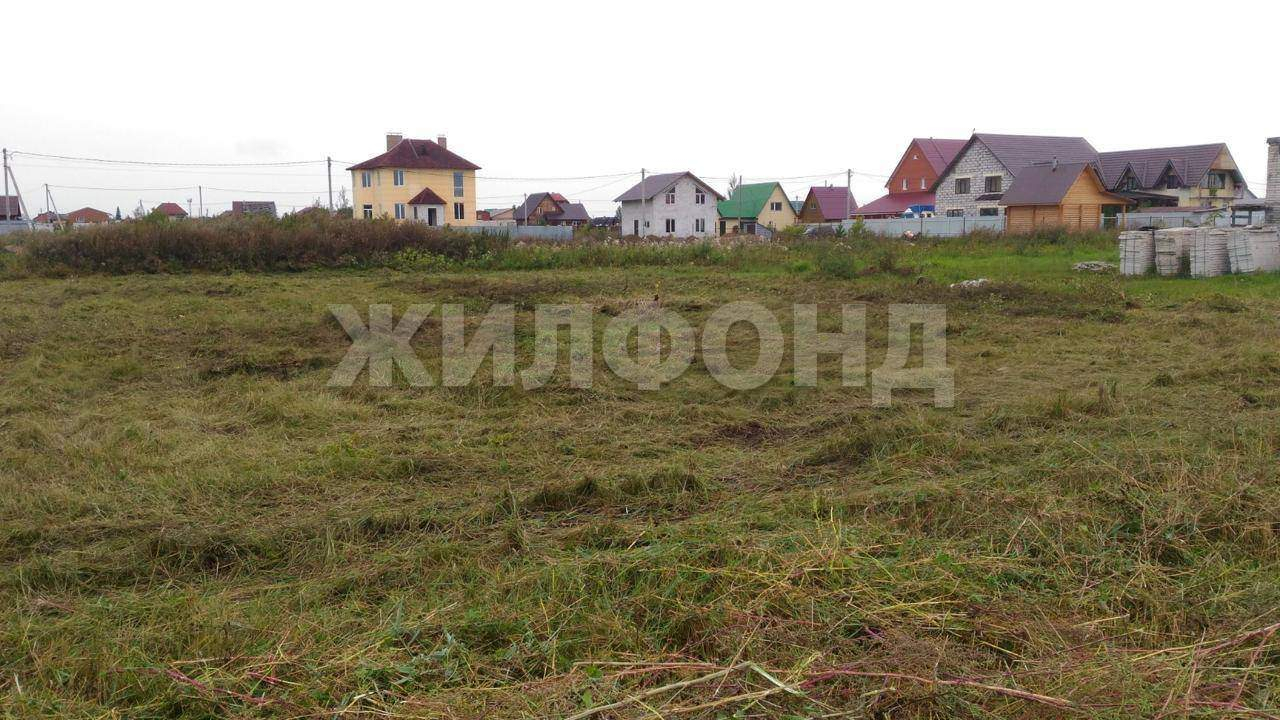 Продам земельный участок 1000 м.кв.