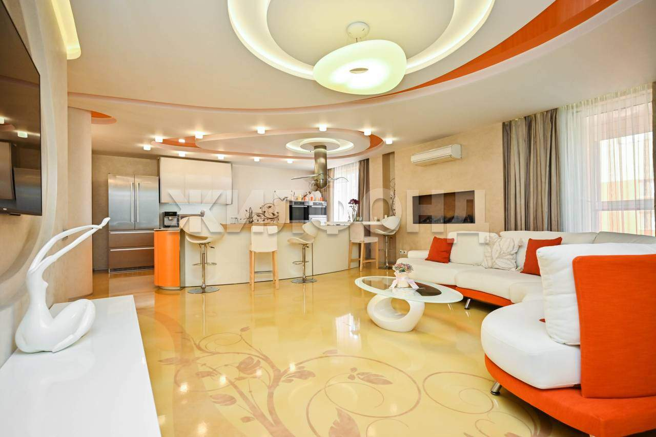 Квартира на продажу в Красноярске, Капитанская улица, 6 фото №0