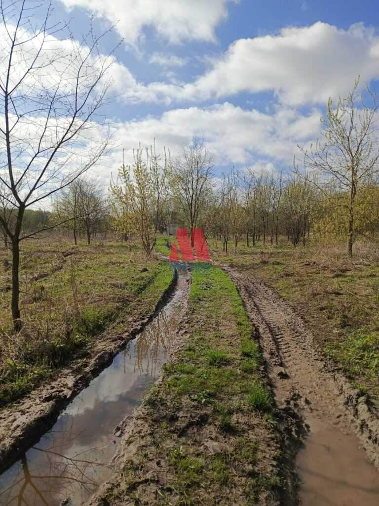 Продам земельный участок 1000 м.кв.