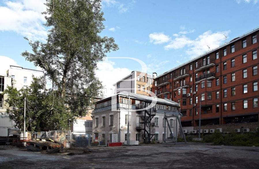 Продам торговое помещение 384 м.кв.